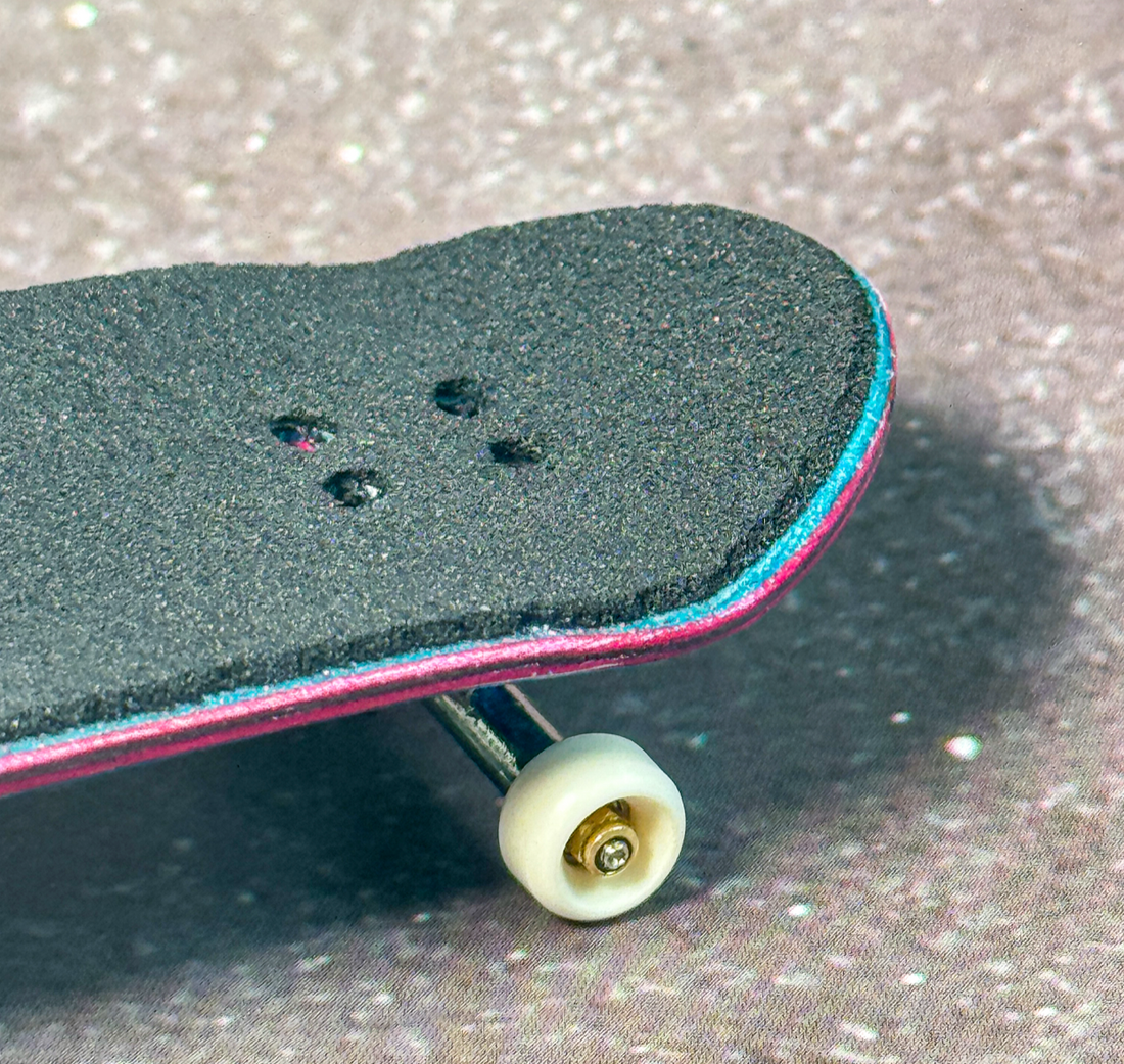 WoodClub ATELIER Wooden deck 33.7mm - "Lagoon Blue"